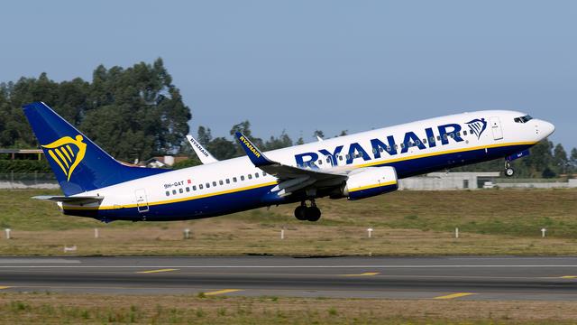 9H-QAT:Boeing 737-800:Ryanair